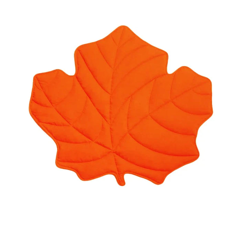 Leaf Shape Dog Blanket – Soft, Durable Pet Mat for Cozy Comfort and All Sizes – Machine Washable