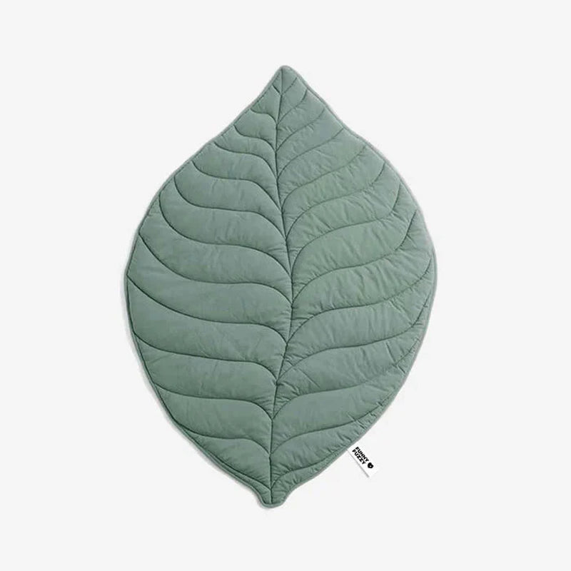 Leaf Shape Dog Blanket – Soft, Durable Pet Mat for Cozy Comfort and All Sizes – Machine Washable